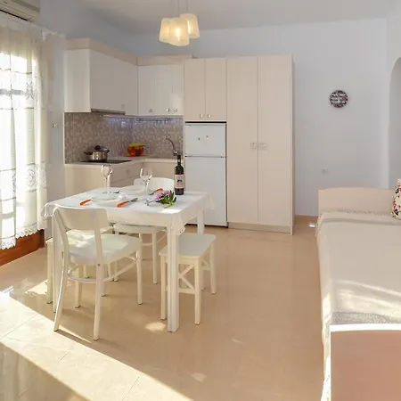 Aparthotel Mary Elen Pollonia