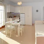 Aparthotel Mary Elen Pollonia