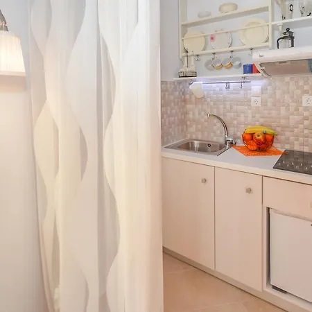 מלון דירות Mary Elen