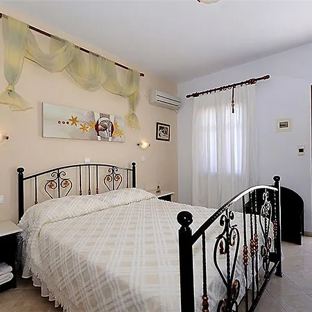 Aparthotel Mary Elen Pollonia