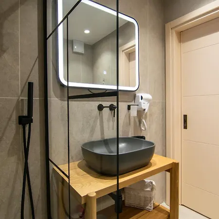 Mary Elen מלון דירות 3*