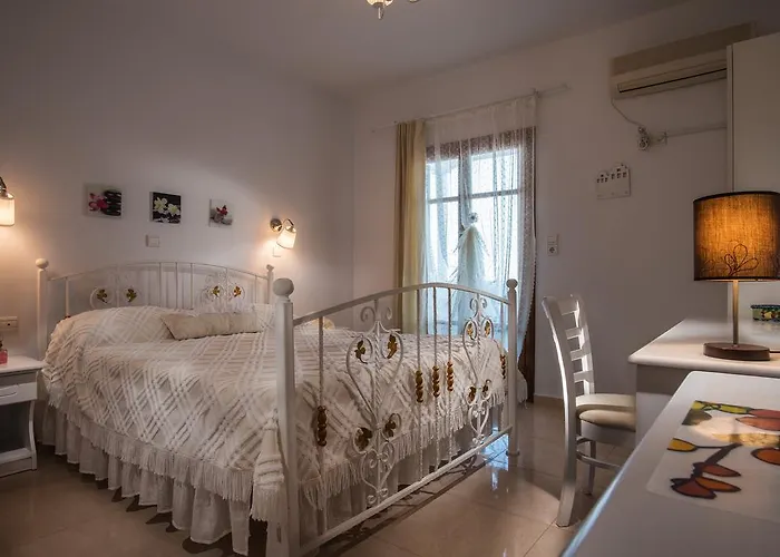 アパートホテル Mary Elen 3*